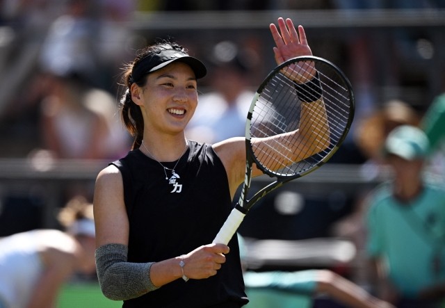 往不分伯仲 往不分伯仲